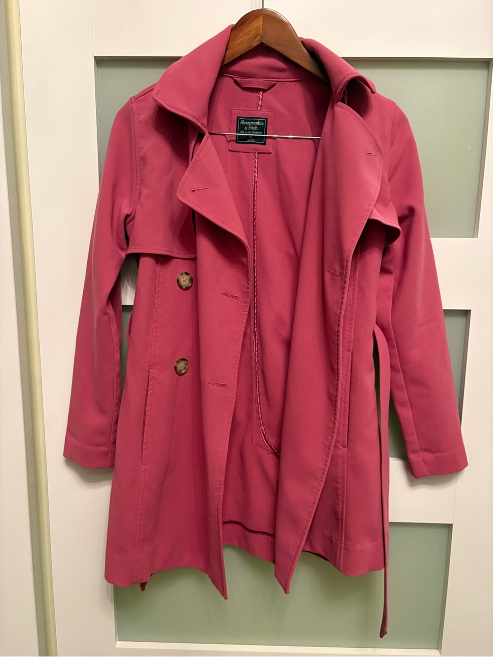 Abercrombie & Fitch trench coat in pink size XS